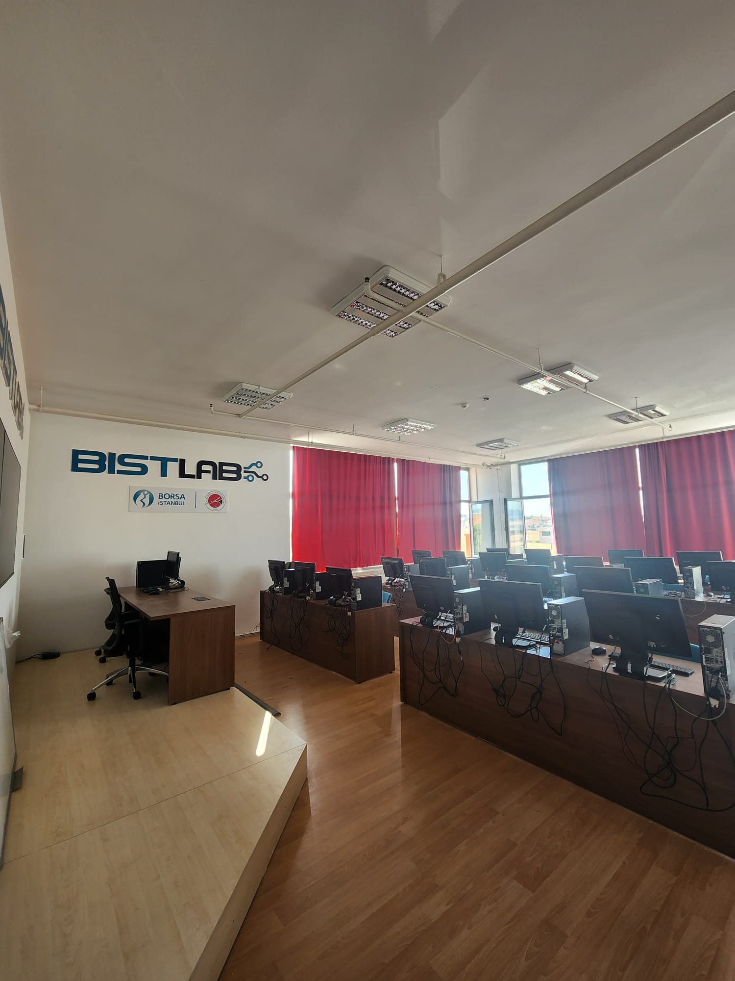 Derslik Resmi